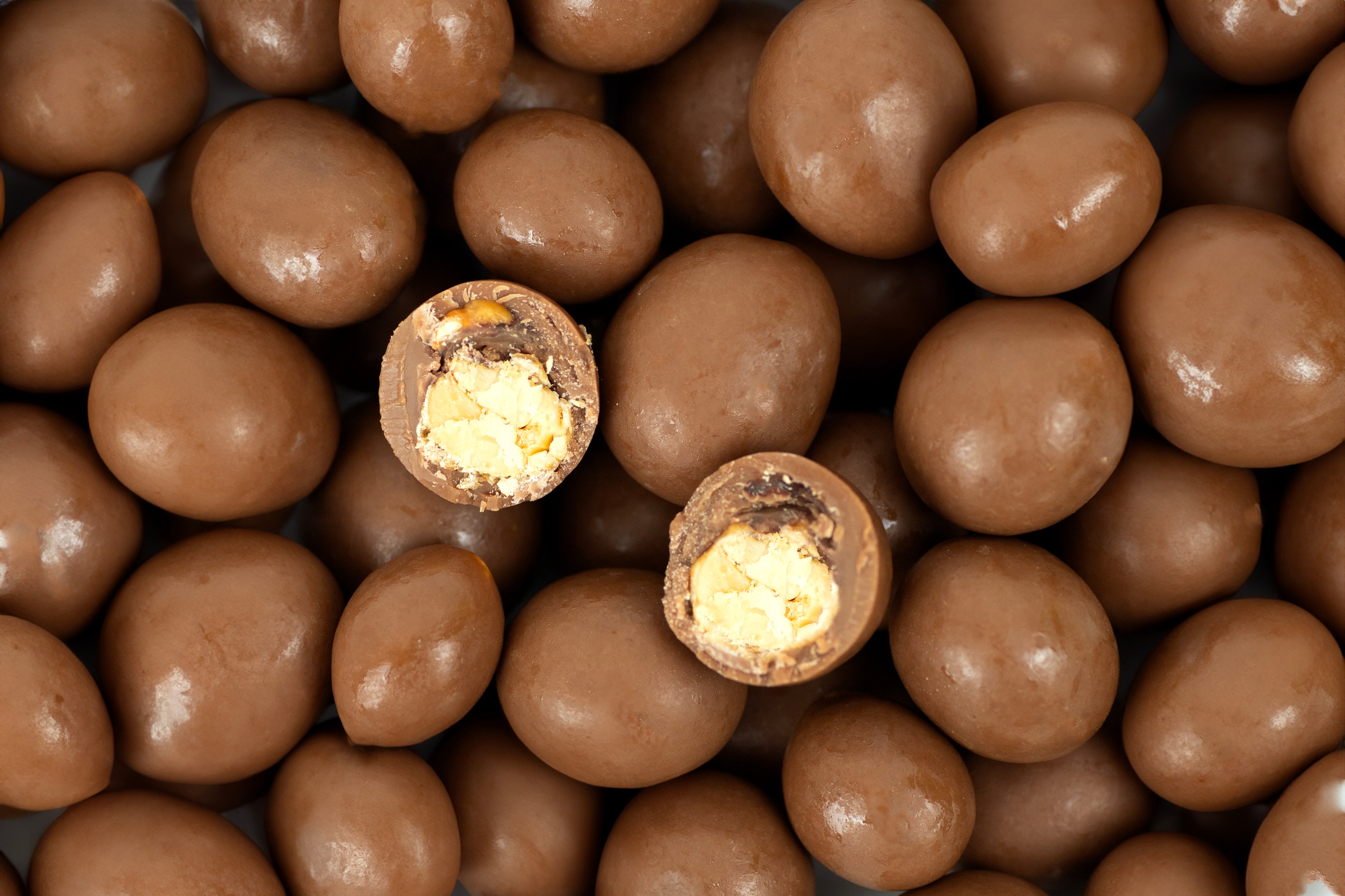 Butter Peanuts in Milk Chocolate